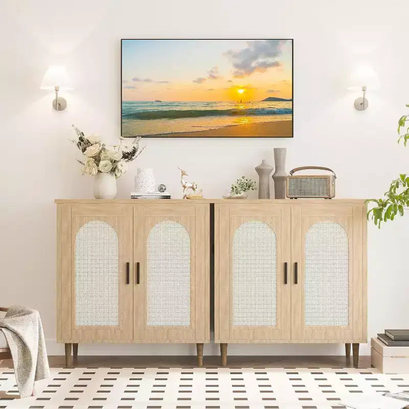 Mobile Credenza Buffet con Ante in Rattan e Piedini in Legno Massello