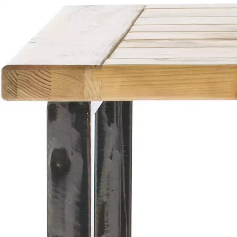 Tavolino quadrato con ripiano in legno di abete e struttura in metallo