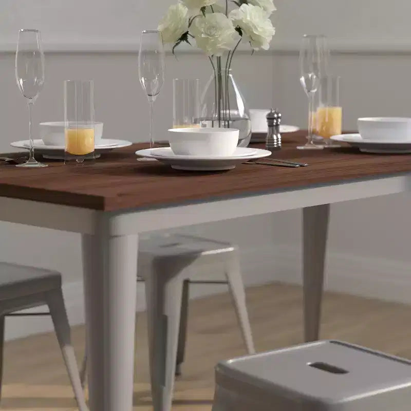 Tavolo da Pranzo con Struttura Rettangolare in Acciaio e Piano in Legno