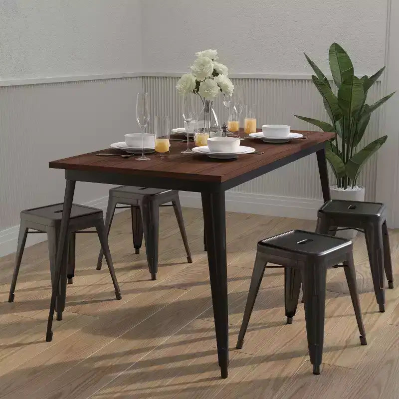 Tavolo da Pranzo con Struttura Rettangolare in Acciaio e Piano in Legno